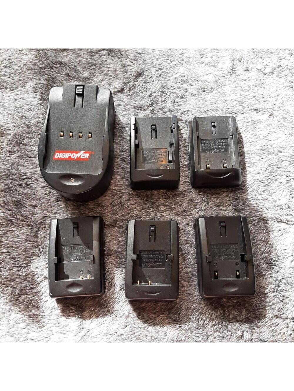 Digipower TC-500 Universal Travel Camera Battery Charger Untested